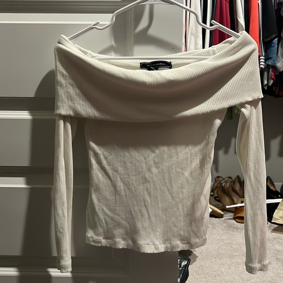 Off the shoulder Long Sleeve Top - Picture 1 of 2